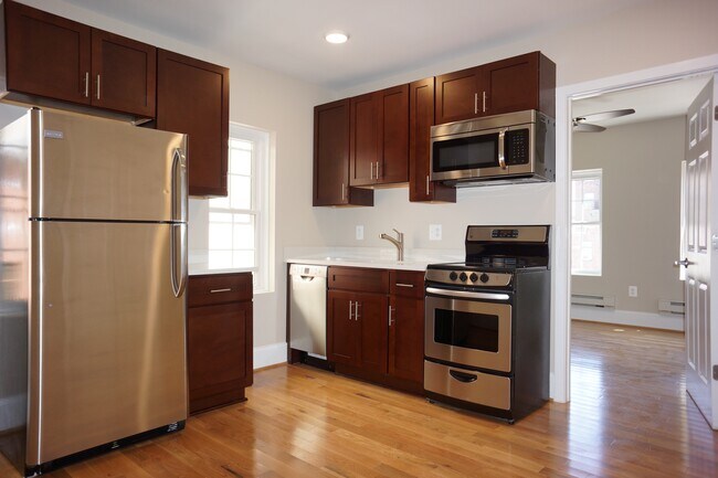 Building Photo - 511 Park Ave