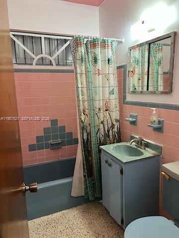 Building Photo - 470 NW 51st Ave