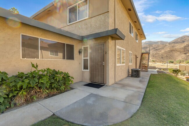 Building Photo - 72592 Edgehill Dr