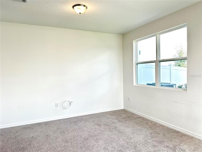 Building Photo - 182 Mandovi St