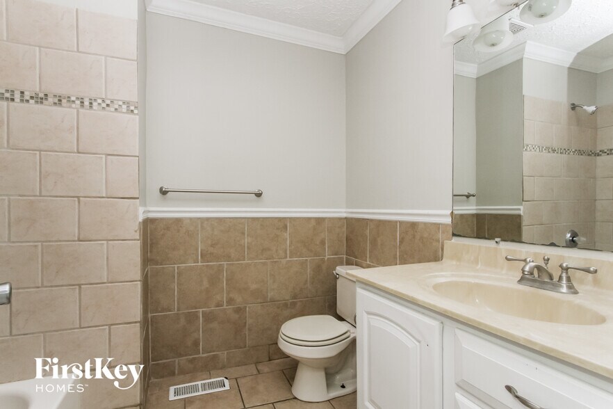 Building Photo - 4025 Mi Casa Ave