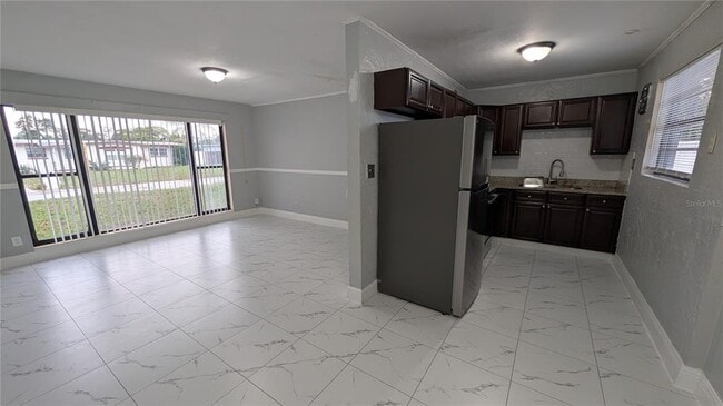 Building Photo - 1044 Cypress Ln