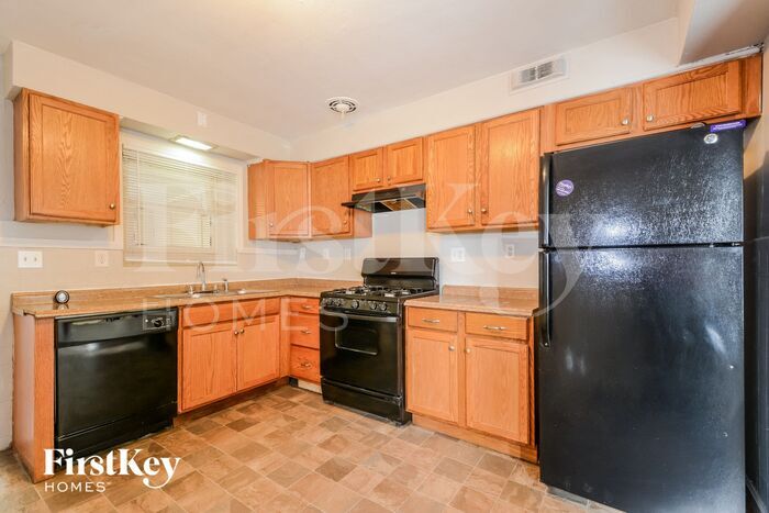 Building Photo - 1085 Colby Ave