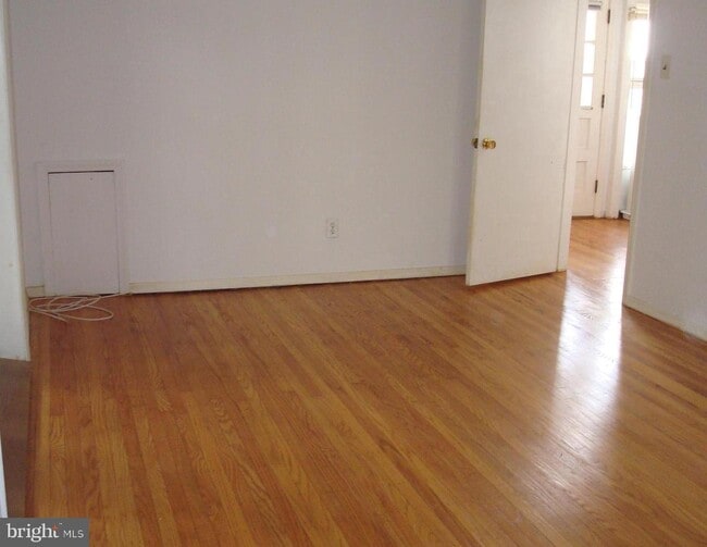 Building Photo - 5 Edgewold Ln