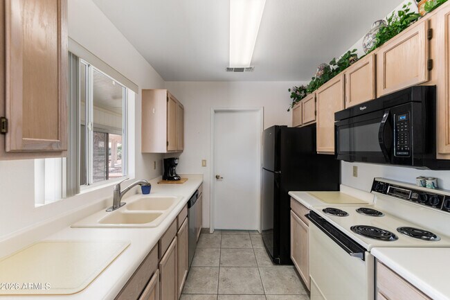 Building Photo - 6381 S Championship Dr