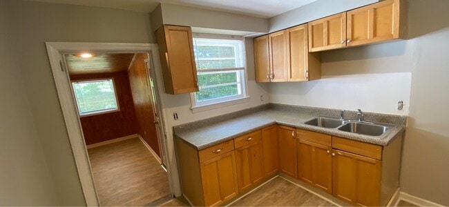 Building Photo - 46 Lafayette Dr