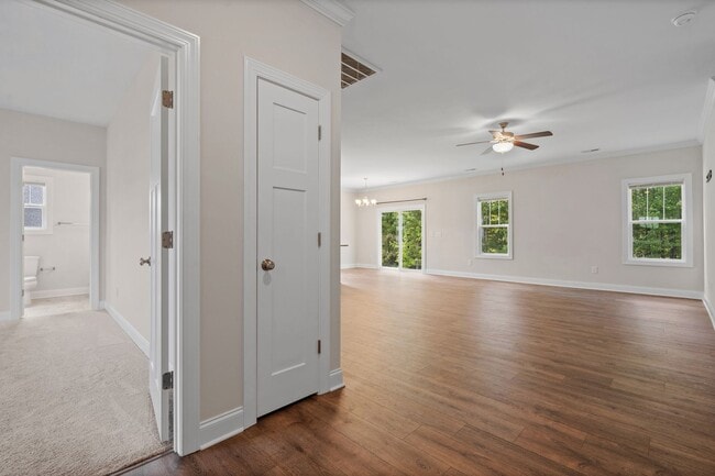 Building Photo - Charming 3-Bedroom Ranch Home – Move-in Re...