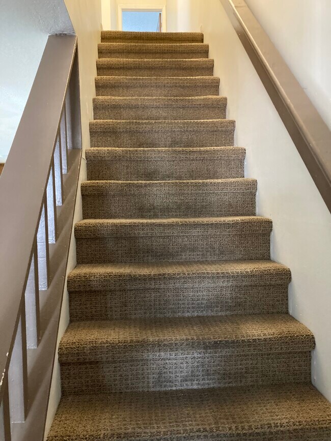 Building Photo - 7618 Colonial Ct