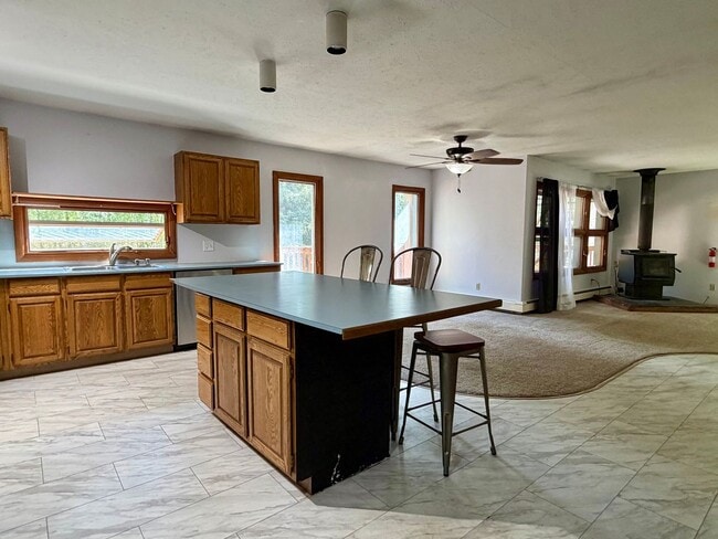 Building Photo - 2585 Stellar Way