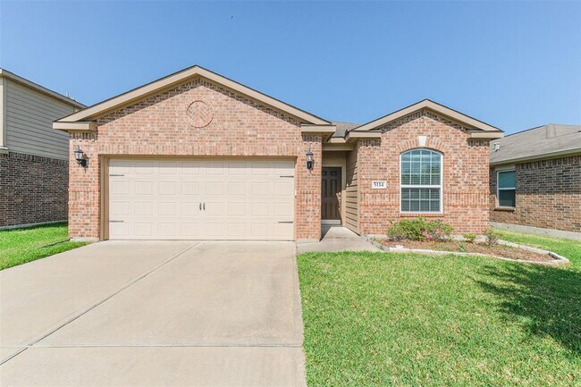 Building Photo - 5114 Harbor Palm Dr