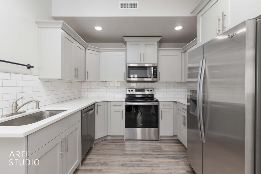Building Photo - 2674 S 2250 W