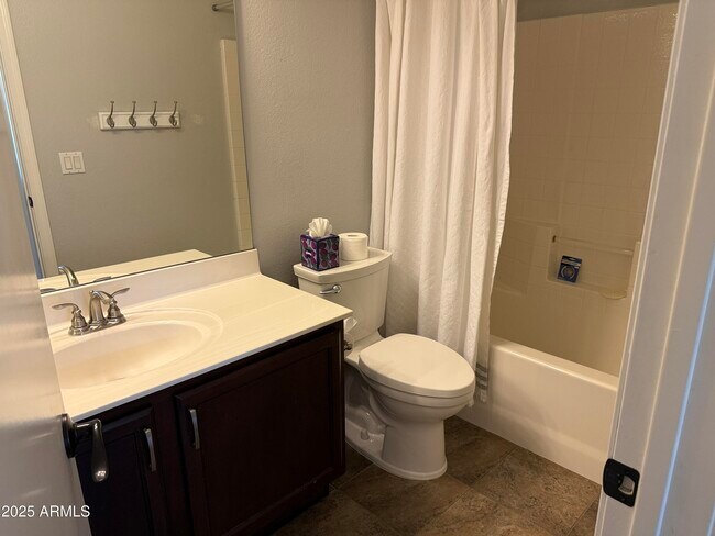 Building Photo - 4629 E Lavender Ln