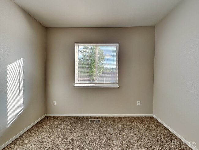 Building Photo - 18196 Almondleaf Ct