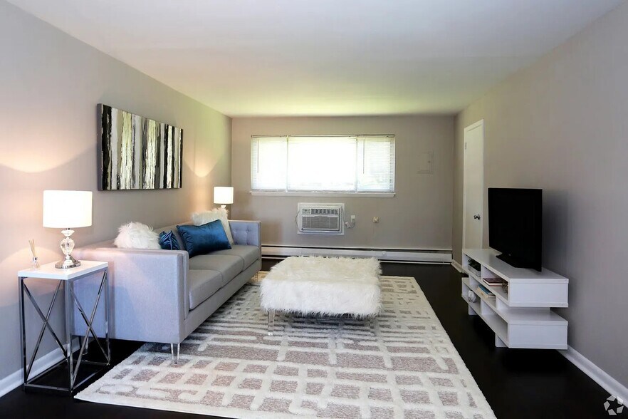 Building Photo - 333 North Ave