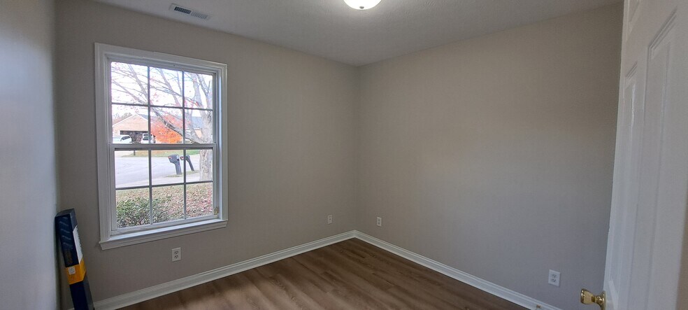 Building Photo - 1906 Terrace Pt