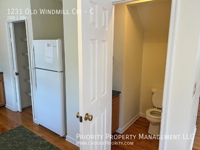 Building Photo - 1231 Old Windmill Cir