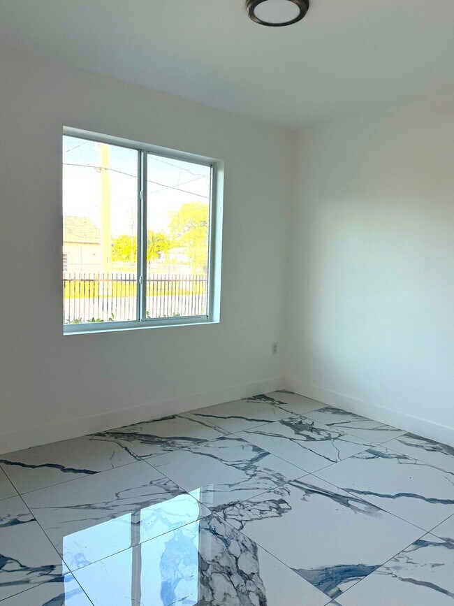 Building Photo - 11870 SW 220th St