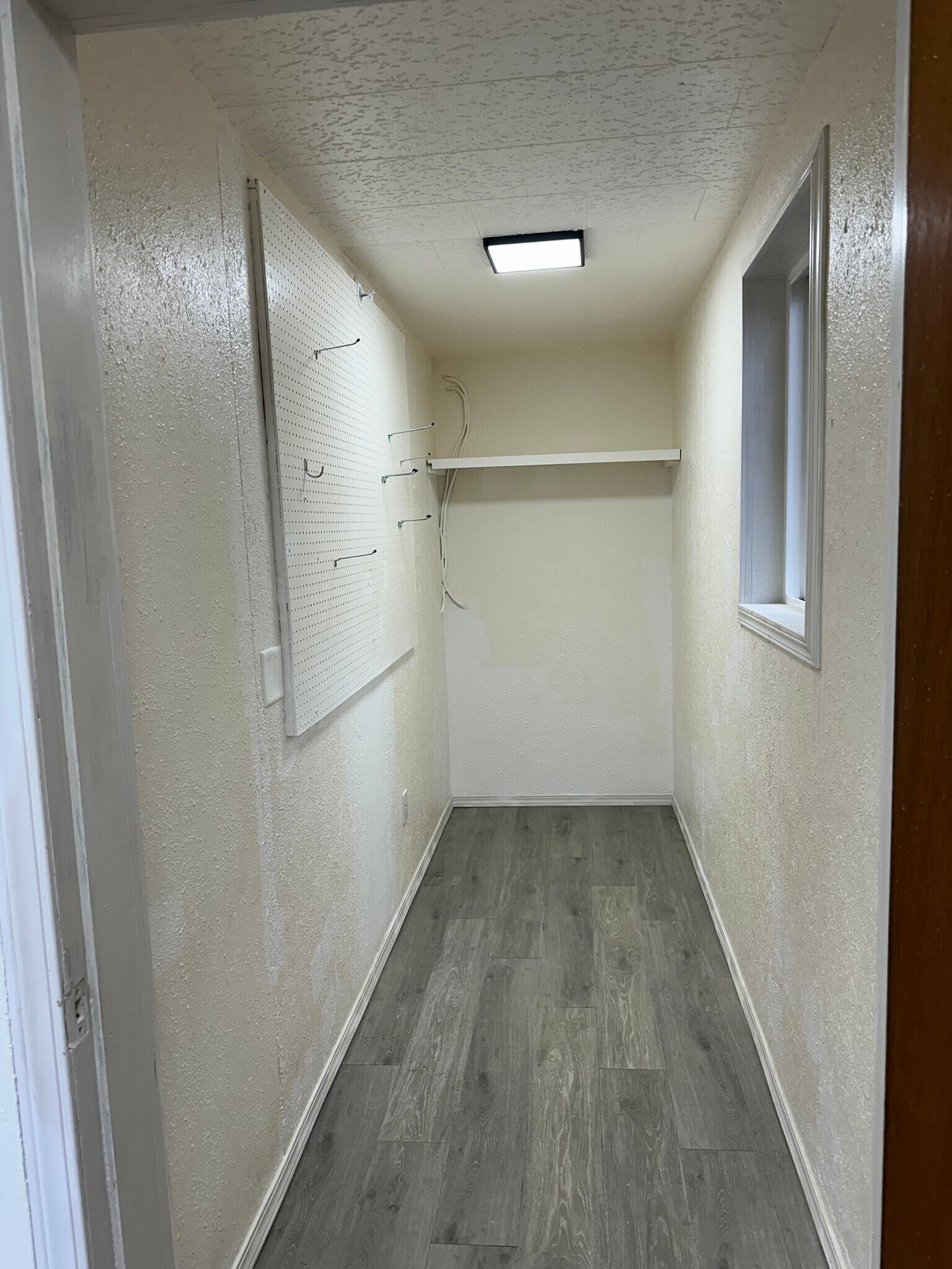 Building Photo - 1160 Park Ave