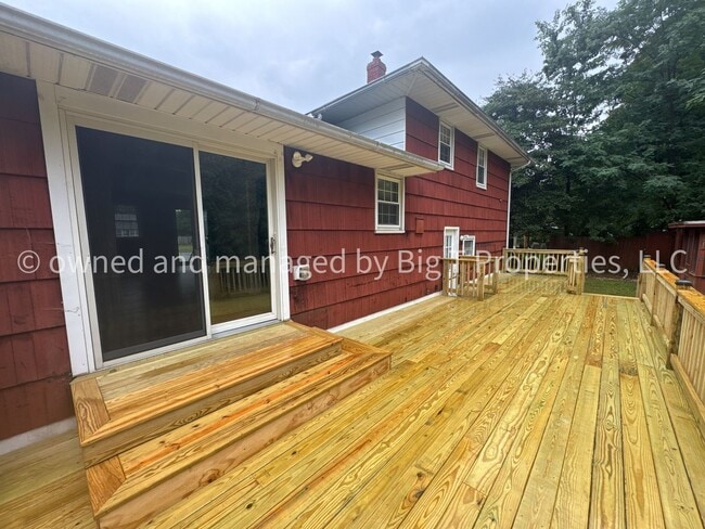 Building Photo - 3 Bedroom Home Available For Rent!