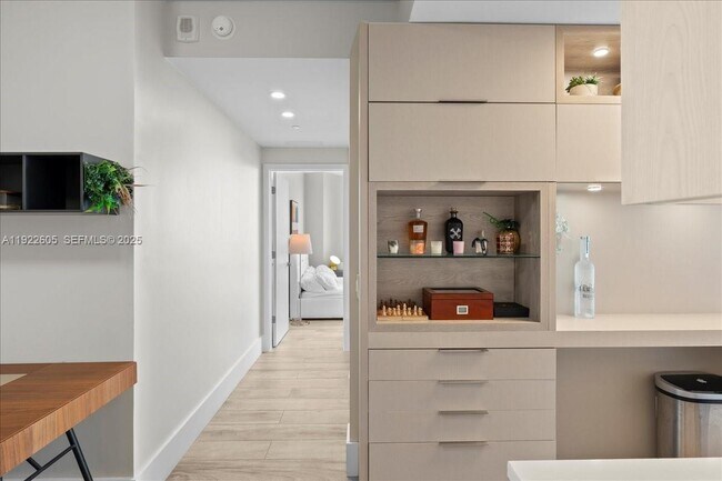 Building Photo - 501 NE 31st St