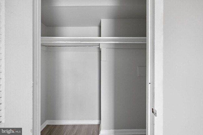 Building Photo - 2605 Huntington Ave