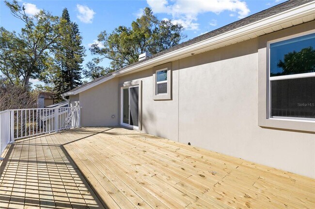 Building Photo - 1801 Laurence Ct