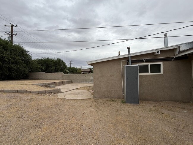 Building Photo - 1440 Nancy St