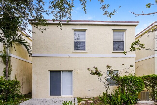 Building Photo - 997 SW 15th St