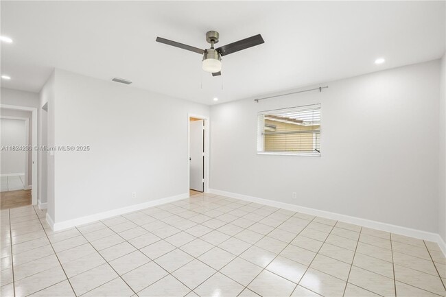 Building Photo - 7312 NW 58th Ct