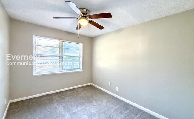 Building Photo - 2709 27th Ave N