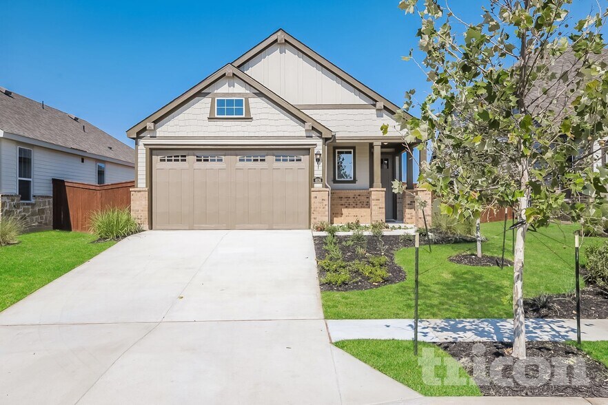 Interior Photo - Tricon Bryson