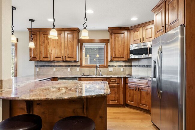 Building Photo - Breck 3-bedroom home with views! 12 month lease!