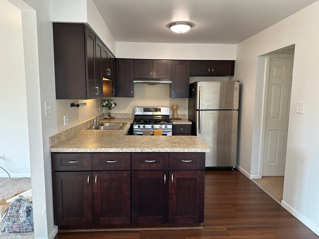 Building Photo - 4537 Maple Ave