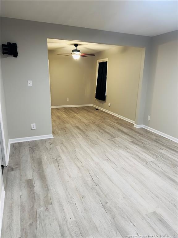 Building Photo - 551 Farmview Dr