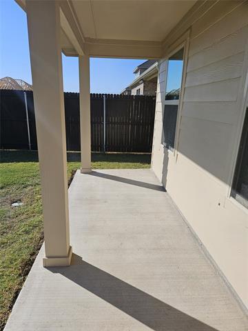 Building Photo - 903 Emerald Gate Dr