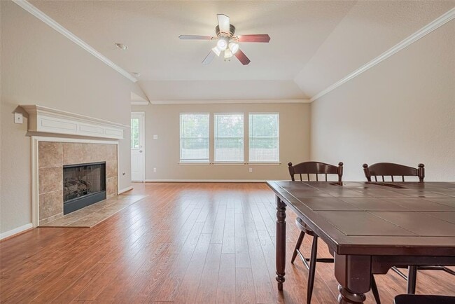 Building Photo - 17323 Thicket Hollow Ln
