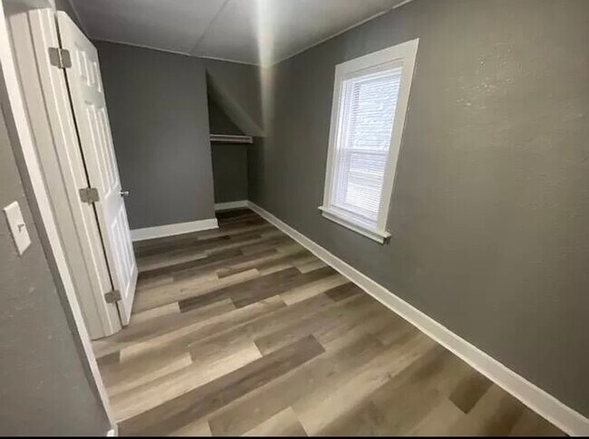 Building Photo - 2427 N 21st St