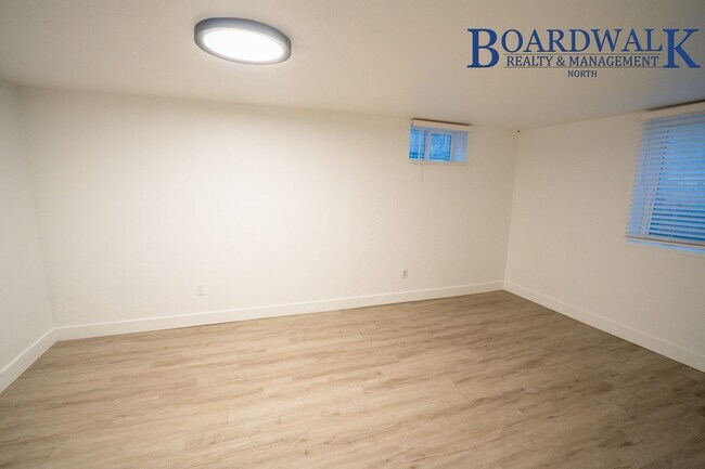 Building Photo - Newly Remodeled 3 Bedroom East of Harrison Blvd!