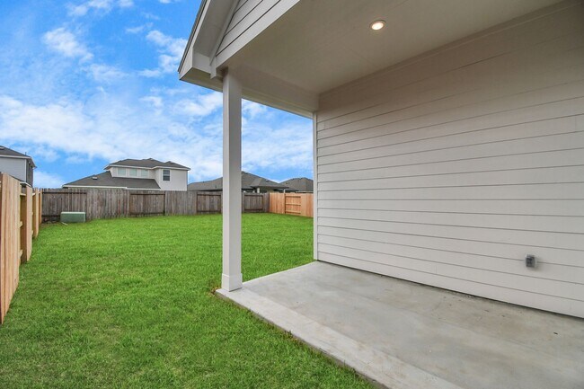 Building Photo - 10614 Wildflower Vw Dr
