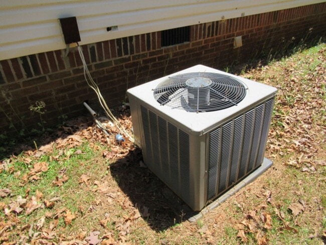 Building Photo - 406 Crystal Dr