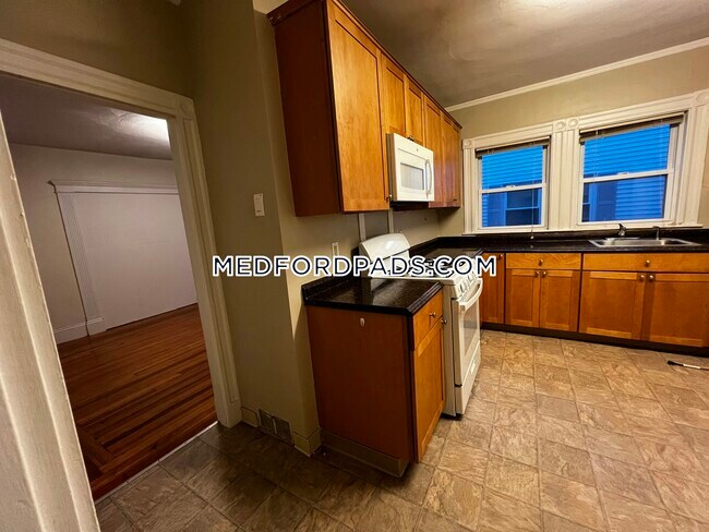 Building Photo - 128 Princeton St