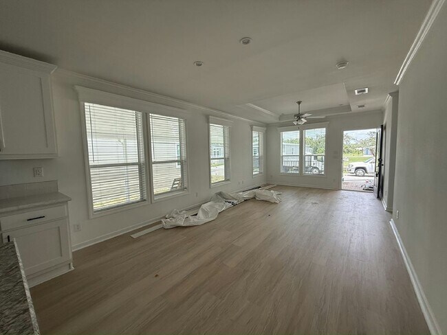 Building Photo - 3610 Vine Trl