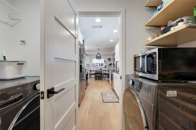 Building Photo - 7902 Copano Dr