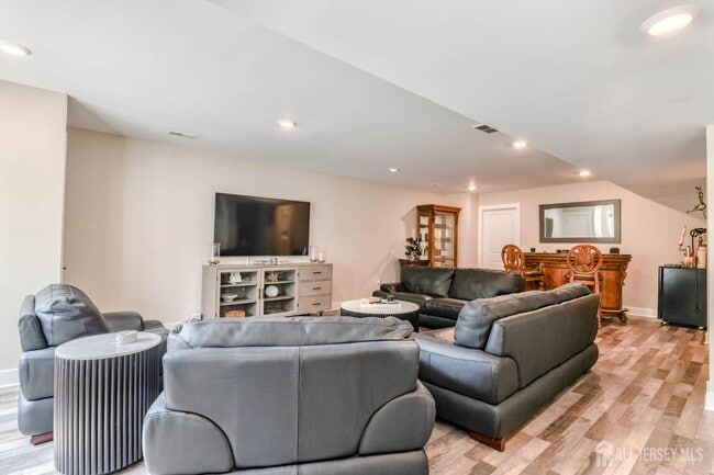 Building Photo - 1529 Paxton Ln