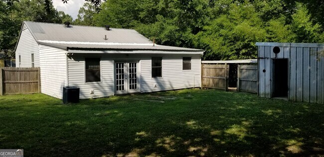 Building Photo - 30 Battey Dr