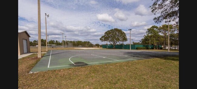 Building Photo - Town House 3/2.5 in Riverview