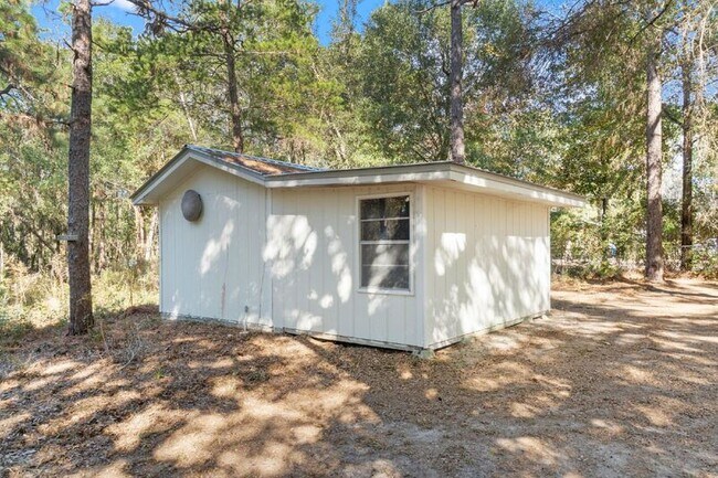 Building Photo - 4744 Young Rd