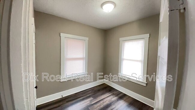 Building Photo - 821 Sixteenth Avenue