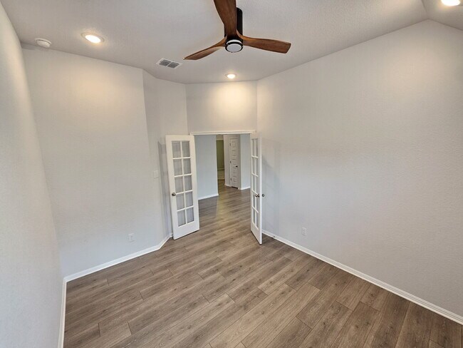 Building Photo - Gorgeous First Time Rental, 4 bed, 3 full bath with flex room which could be used as a 5th bedroo...