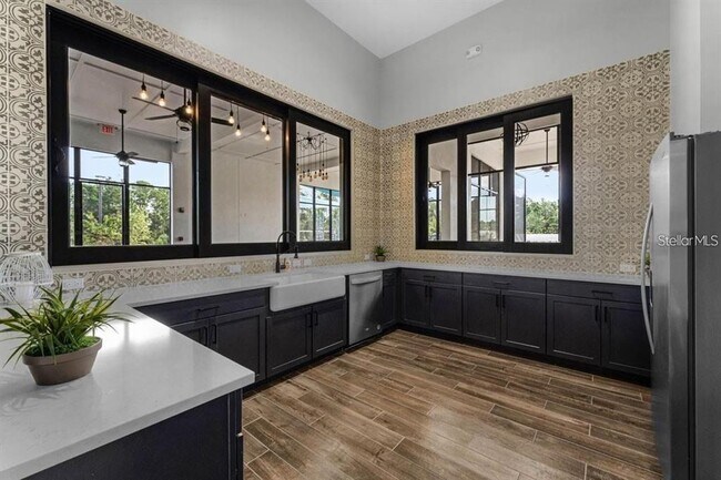 Building Photo - 6820 Cranes Roost Rd